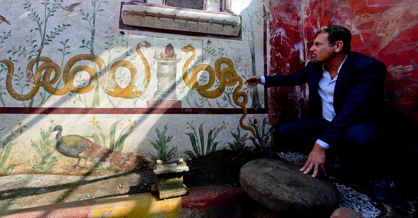Researchers Discovered This Hidden Room In Pompeii... What Was Inside Took Their Breath Away