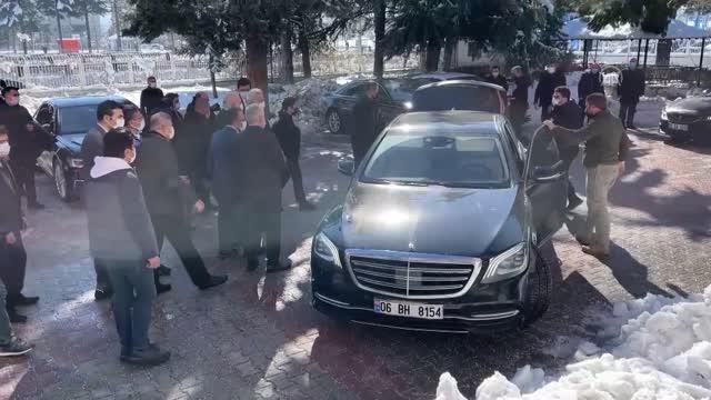 Bakan Dönmez: Şu an itibarıyla ilimiz genelinde bulunan 299 bin elektrik abonesinden yaklaşık yüzde 93'ü enerjili durumdadır