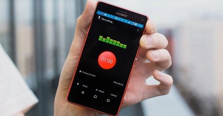 Your Phone Instantly Starts Recording Every Time You Say This One Word