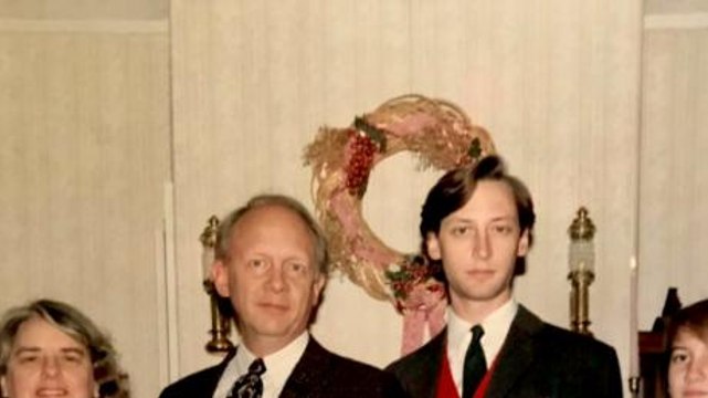 He Posted An Old Family Photo - And This Strange Detail Sent It Viral