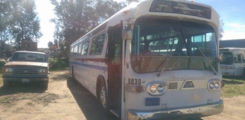 She Bought This Old Bus On Ebay - But You'll Never Believe What It Now Looks Like Inside