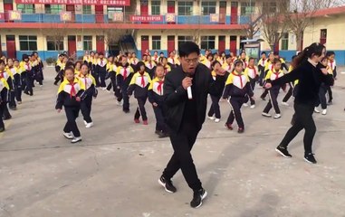 This Chinese Headteacher Has An Unusual Way Of Motivating His Students