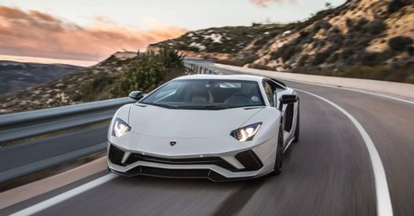 Lamborghini Driver Sparks Outrage By Parking In The Most Selfish Way Possible