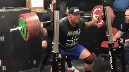 The Mountain Practices With 445kg Squats Ahead Of Thor’s Powerlifting Challenge