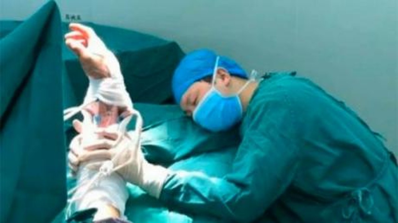This Surgeon Caused Chaos After Falling Asleep On The Operating Table