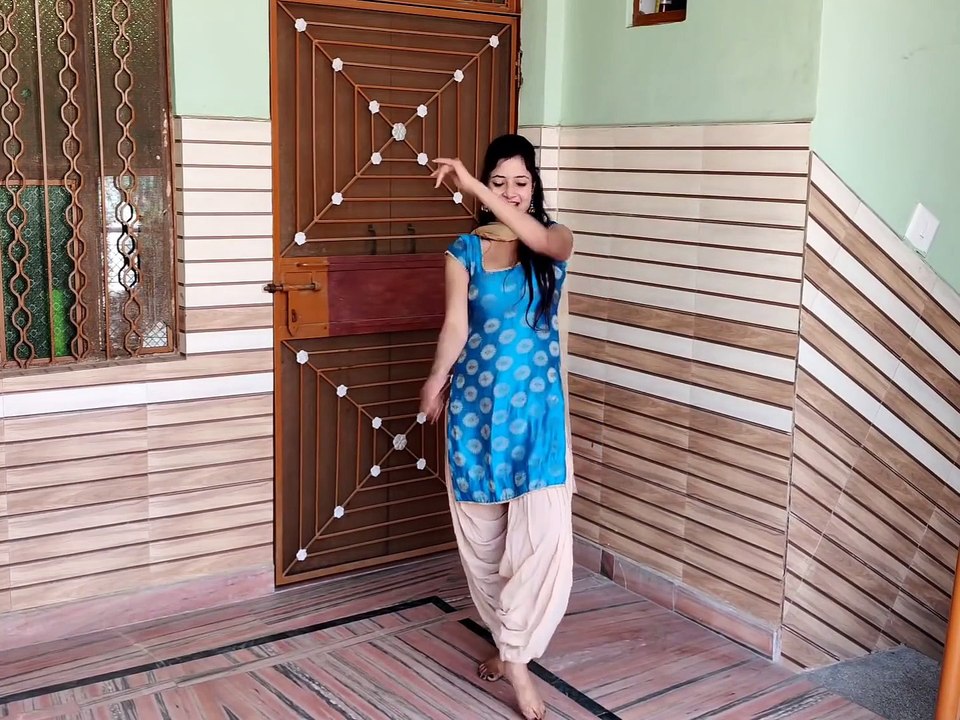 Badli Badli Lage | Haryanavi Song | Dance cover by Neelu Maurya | Let's Dance