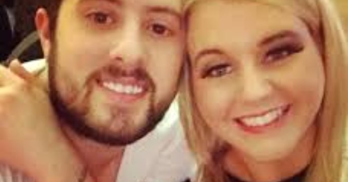 This Engaged Couple Found An Old Picture And Discovered Something Unexpected About Their Past