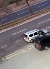 Avcılar'da tartıştığı kadını zorla araca bindirdi