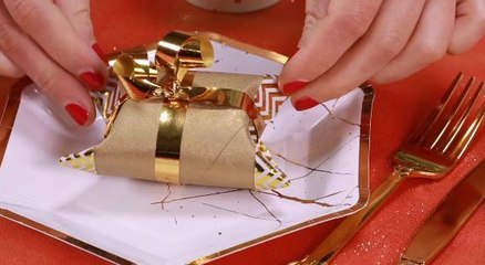 Make Your Own Gift Wrap Using A Loo Roll