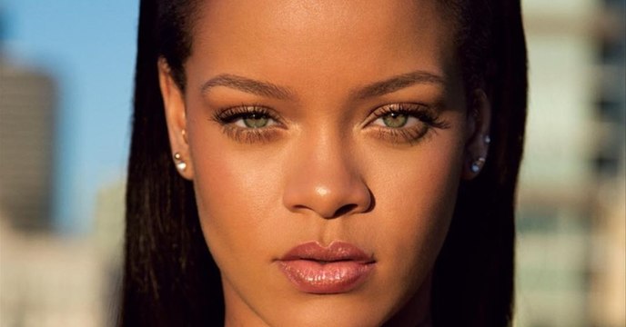 This Woman Bears An INCREDIBLE Resemblance To Rihanna