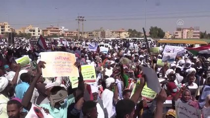 Sudan'da dış müdahale karşıtı gösteri düzenlendi
