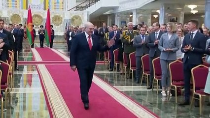 Lukashenko dice estar dispuesto a dimitir si Bielorrusia "se estabiliza"