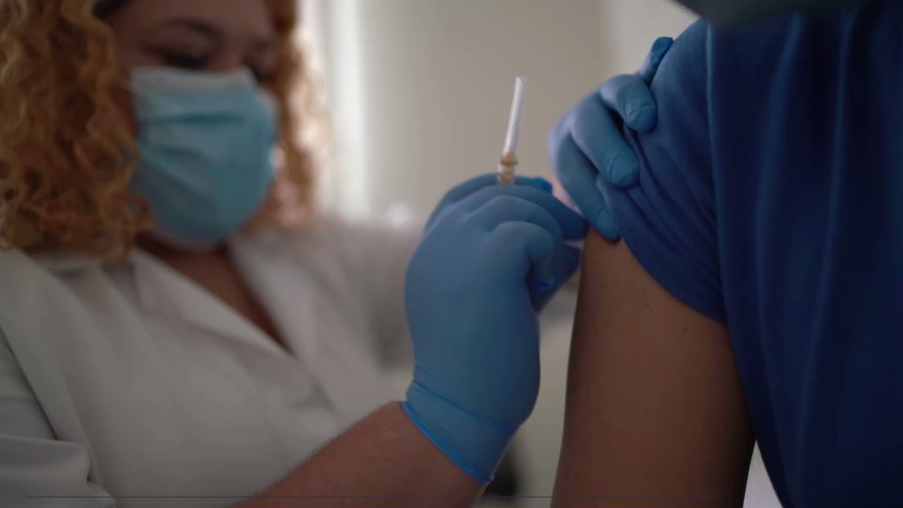 NHS chief says we need annual COVID jabs, but s...