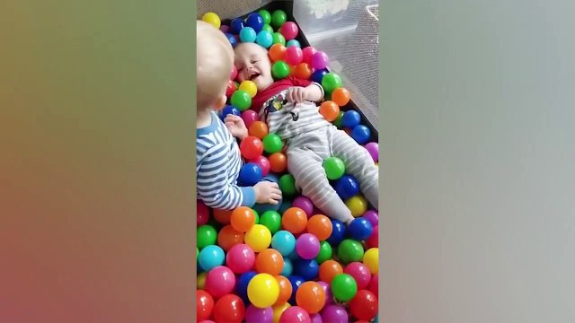 Best Videos Of Cute and Funny Twin Babies Compilation - Twins Baby Videos