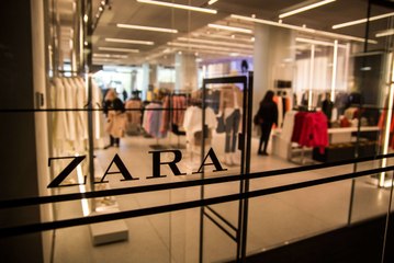 Shoppers Are Left Outraged After Zara 'Updated' Its Logo And They Aren't Holding Back