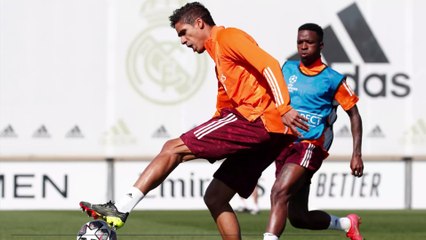 Raphaël Varane tests positive for COVID, ruled out for Liverpool game