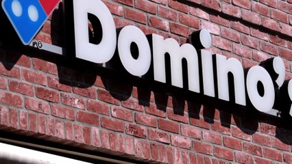 Domino’s is introducing a new vegan chicken pizza and nuggets!