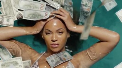 Having Dreams Involving Money? Here's What It Means