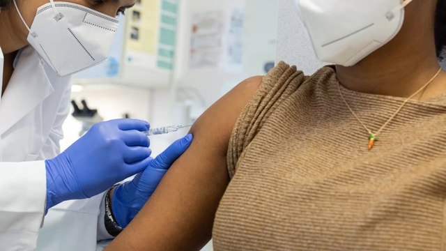 COVID jabs to be offered to under 30s while ministers hash out plans to vaccinate children