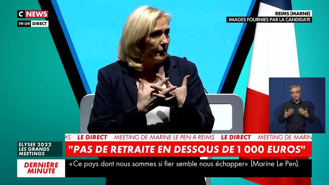 Revoir ce moment dont tout le monde parle, quand Marine Le Pen, s'avance vers son public et brise l'armure : '"Maintenant, je vais vous parler un peu de moi..."