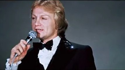 Claude François : quand l’artiste “sabotait” les concerts de son ancien...