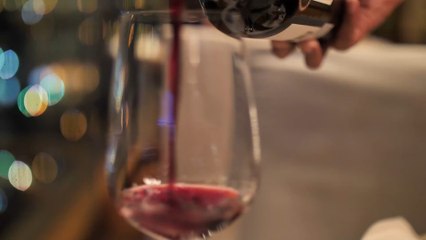 Myth or fact: Is moderate drinking really linked to longer life?