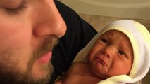 When He Saw This Photo Of A Father Bathing His Daughter One Detail Caused Him To Act Immediately