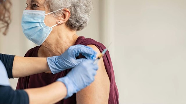 Study shows two in five high-risk people have ‘low or undetectable’ COVID antibodies after two jabs