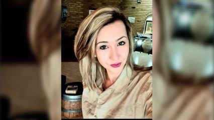 For Valentine's Day, she poached a giraffe and posed with its still bloody heart