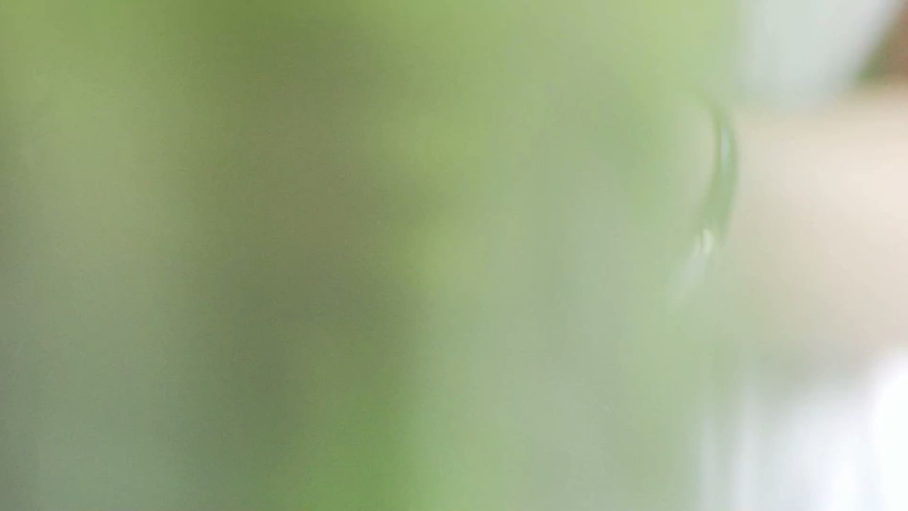 This is how you can still use strawberry stems instead of throwing them away