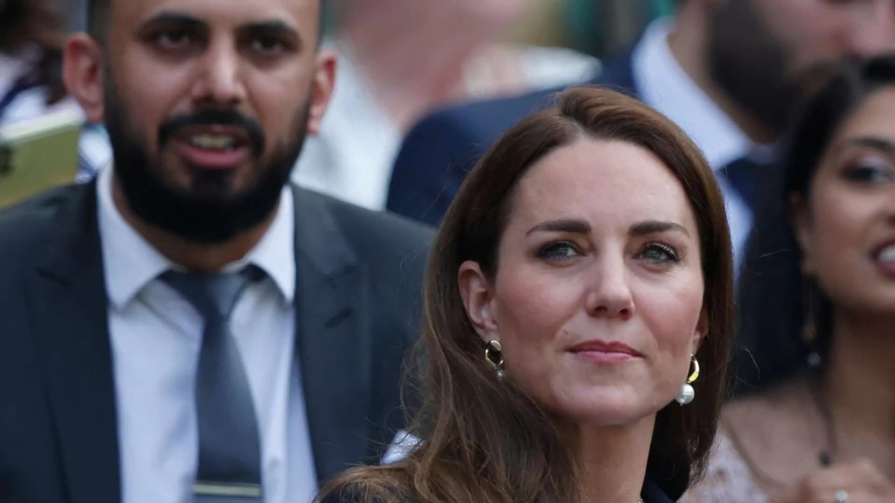 Kate Middleton self-isolates after contact with COVID-19 case