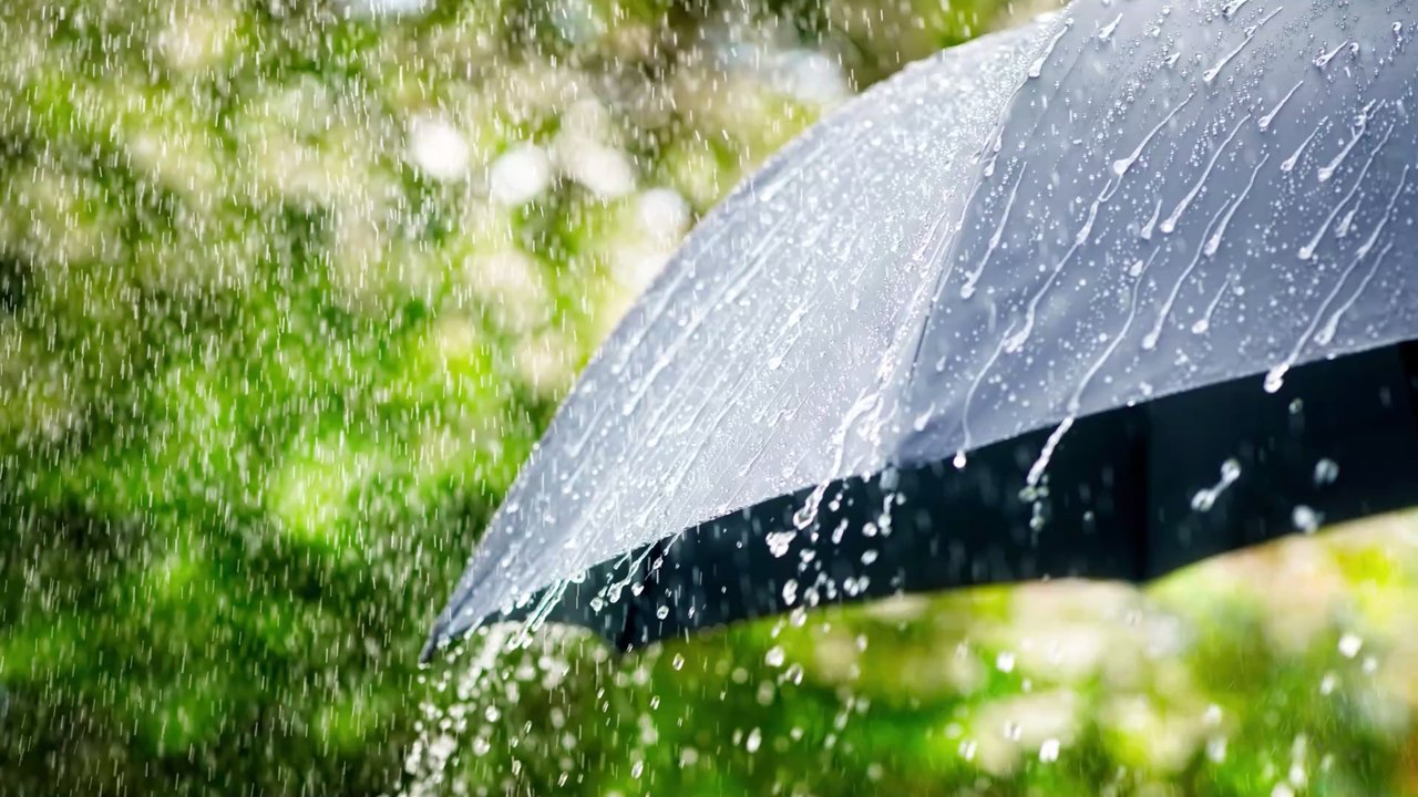 Météo : 17 départements placés en vigilance orange pour orages et crues