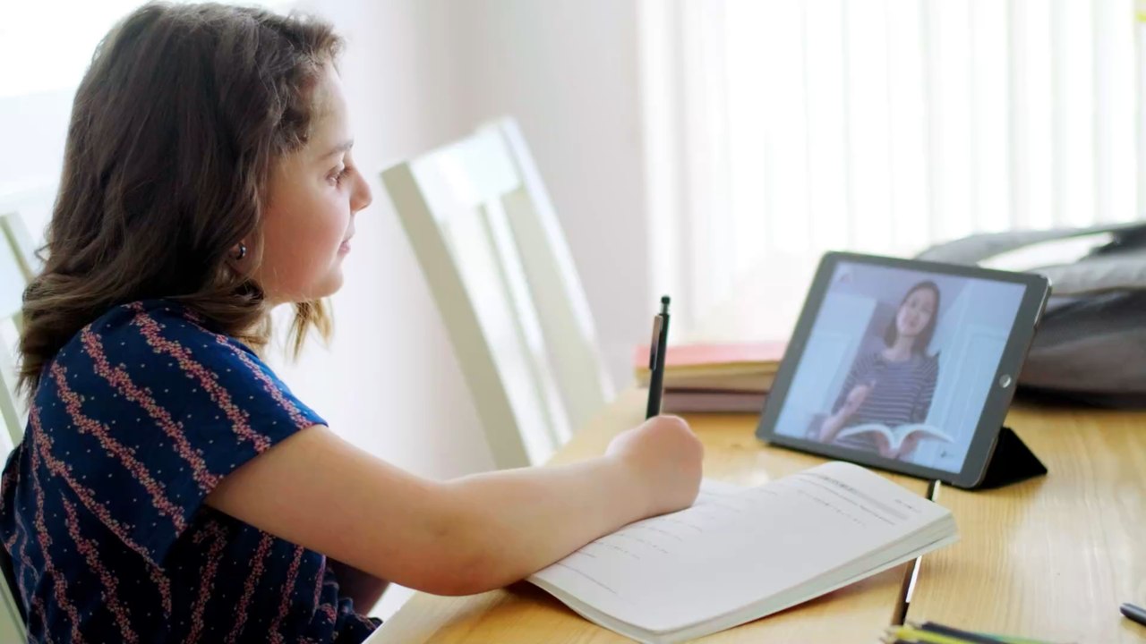 School days in England could be extended as part of ‘COVID catch up plan’
