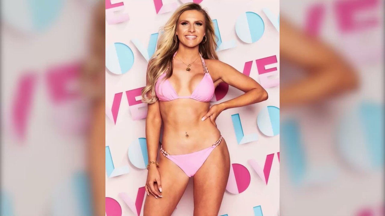 New Islander Chloe Burrows clears up married man affair claims