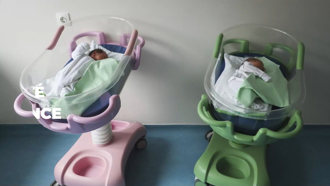 Maternité : une jeune femme découvre qu'elle a été échangée à la naissance avec un autre bébé
