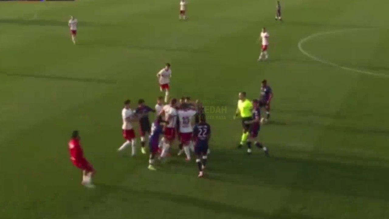 Natxo Insa Buat Hal,Bertindak Menolak Pemain Lawan - Spartak Moscow 1-1 Jdt