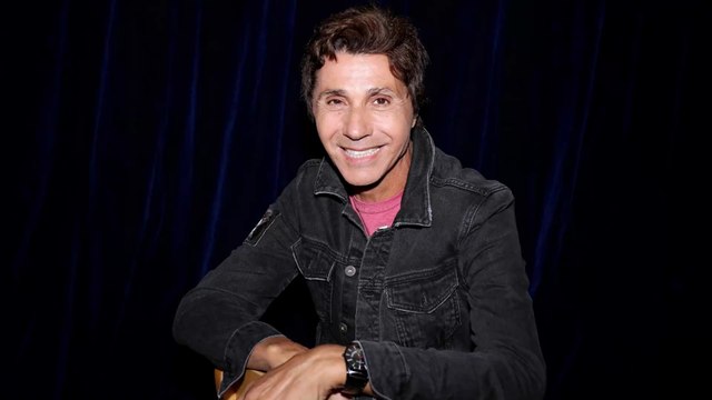 Jean-Luc Lahaye : sa blague douteuse sur sa grande différence d'âge avec sa compagne Paola