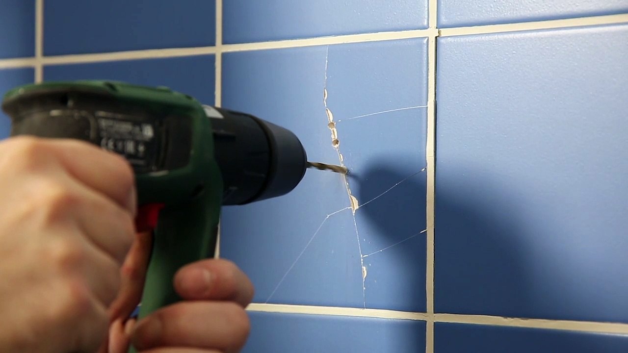 Les Tutos Maison & Travaux - Comment remplacer un carreau de carrelage ?