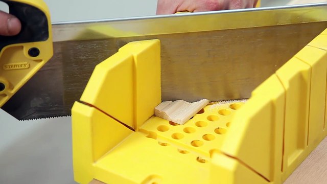 Les Tutos Maison & Travaux - Comment créer un décor mouluré ?