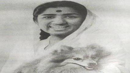 Lata Mangeshkar Biography: बिना स्कूल गए मिलीं 6 डिग्रियां, परिवार की खातिर नहीं की शादी