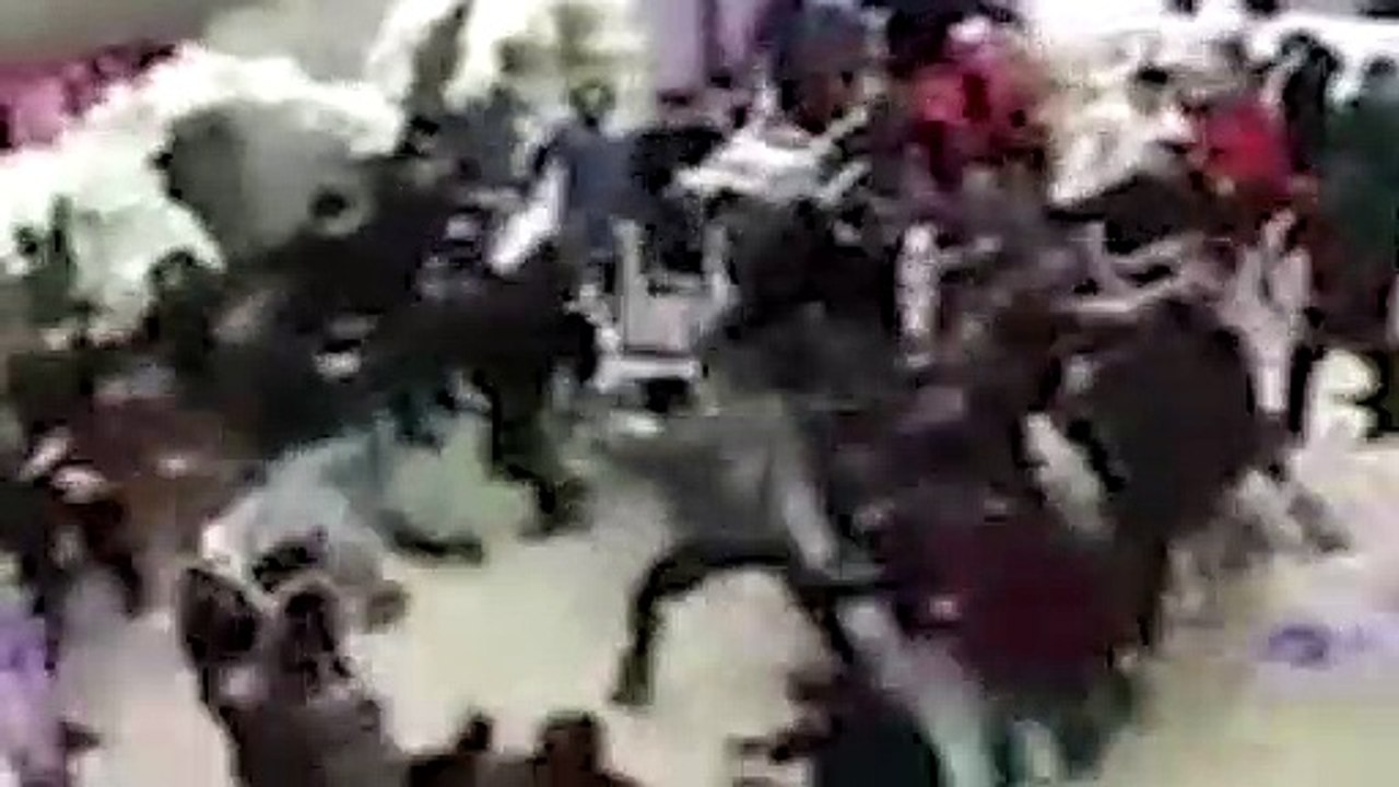 Düğünde kavga çıktı, sandalyeler havada uçuştu!