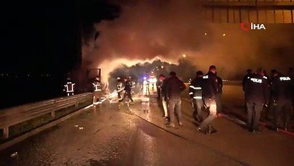 Bursa’da feci kaza: 2 kişi sıkıştıkları kamyonda yanarak can verdiler
