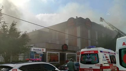 Son dakika... Sancaktepe'de simit üretimi yapılan fabrikadaki yangın söndürüldü