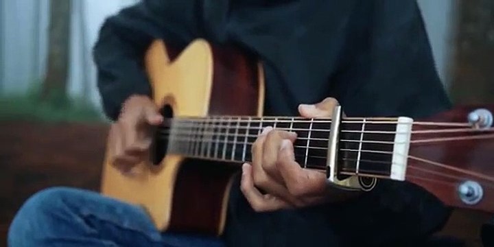 The-Kid-LAROI-Justin-Bieber-STAY-on-Acoustic-Guita