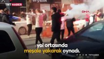 Asker uğurlamasında yolu kapatıp, çiftetelli oynadılar