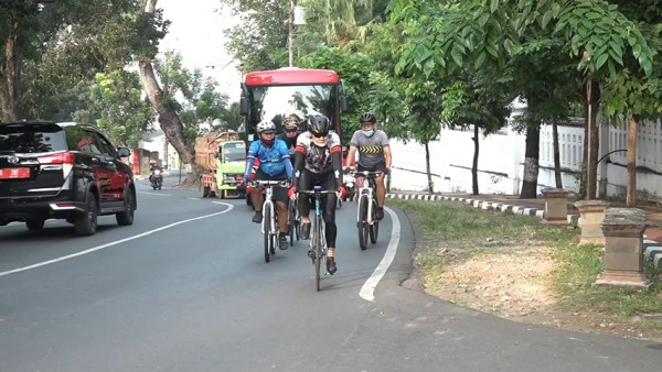 Jatuh dari Sepeda, Ganjar Pranowo Jalani Operasi