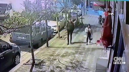 Sokak ortasında defalarca bıçakladılar