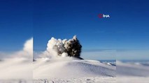 Rusya'daki Ebeko Yanardağı'nda patlama