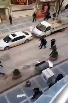 Elektrik faturası protestosuna polis müdahalesi
