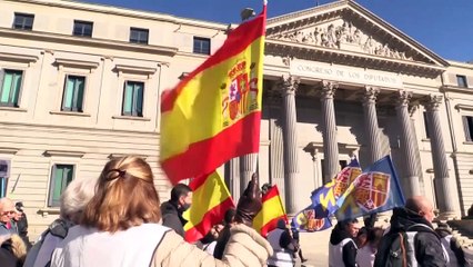 "Ende aller Corona-Regeln!" Nachahmer von Kanadas Trucker-Protesten in Europa